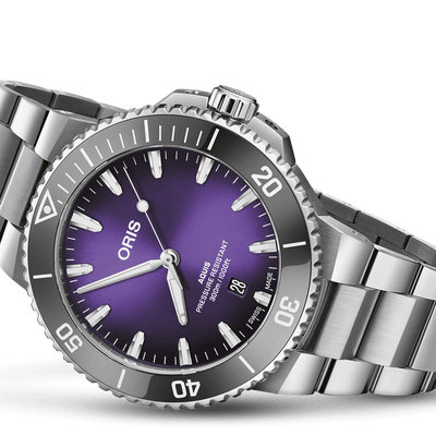 Oris Aquis Date "Taste Of Summer" Berries 43.5mm Automatic 01 733 7789 4158-07 8 23 04PEB