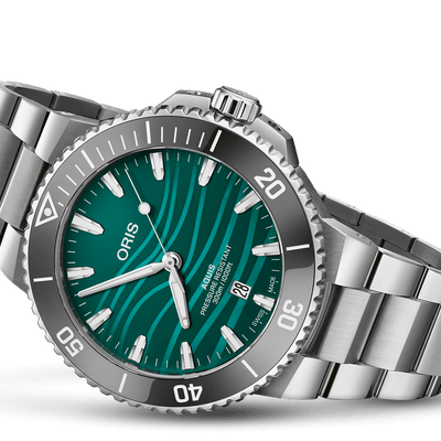 Oris Aquis Yangtze Jiangtun Limited Edition 43.5mm Automatic 01 733 7789 4197SET