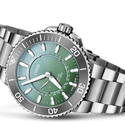 Oris Aquis "Dat Watt" Limited Edition II 43.5mm Automatic 01 743 7734 4197SET