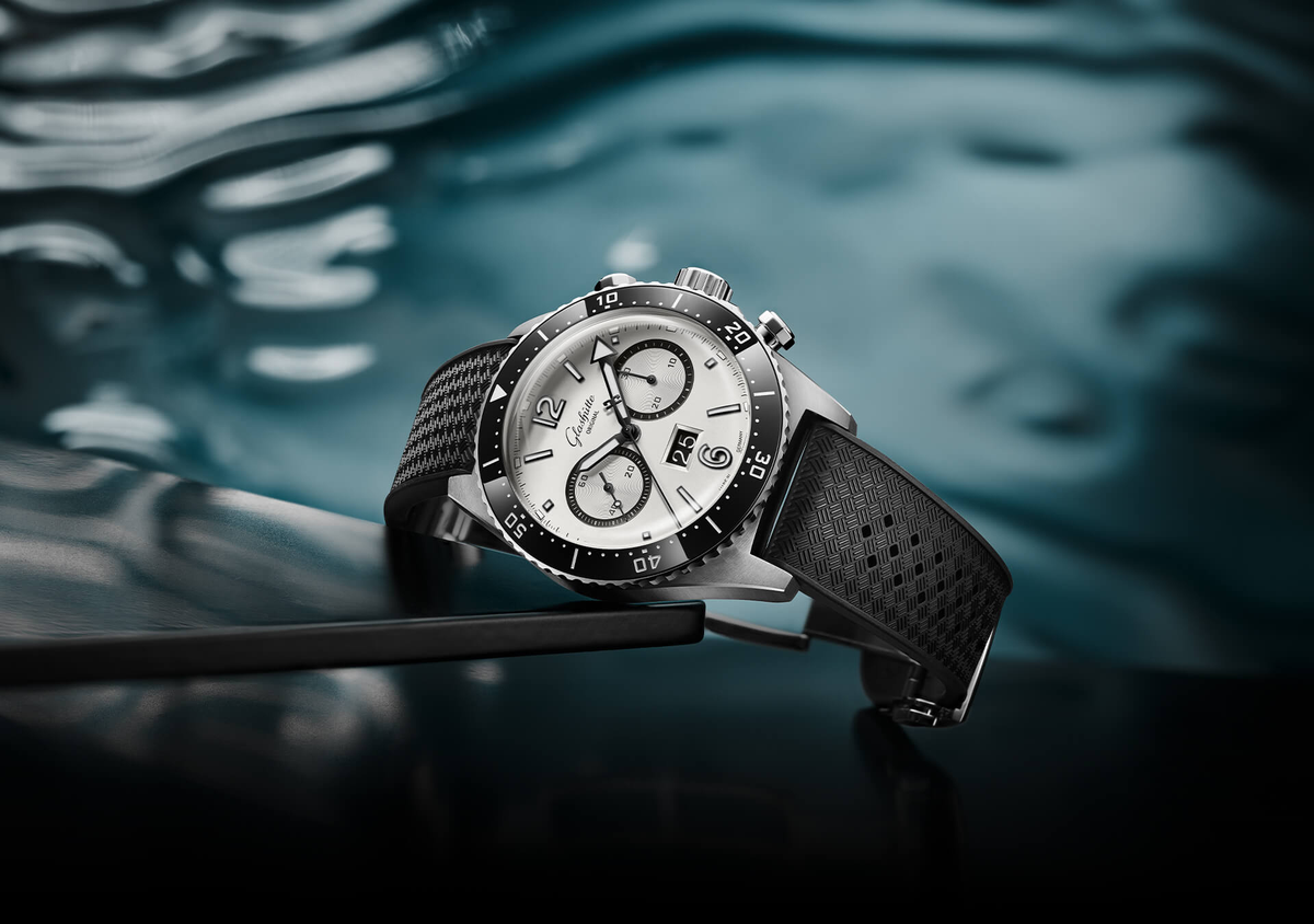 Glashutte Original  SeaQ Chronograph Pano Date 43.2mm Automatic 1-37-23-03-80-33
