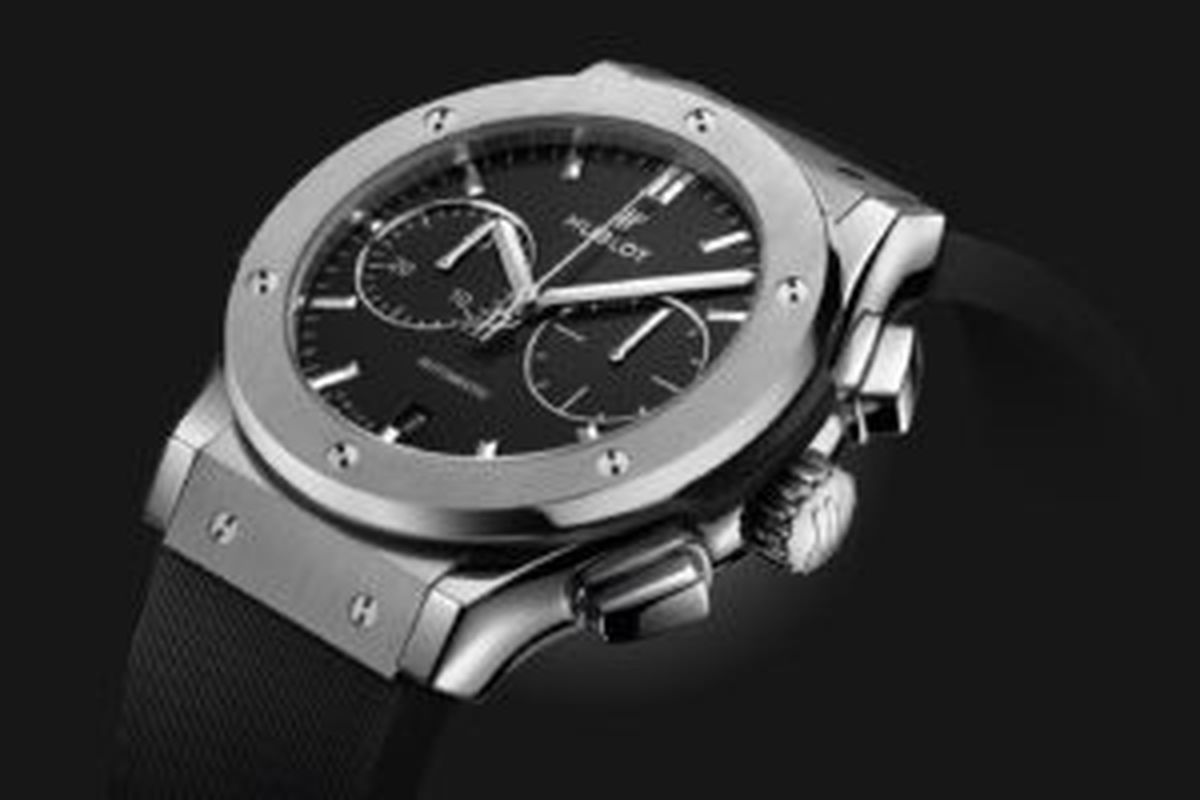 Classic-Fusion-Chronograph-Titanium-45-mm-PR-shot