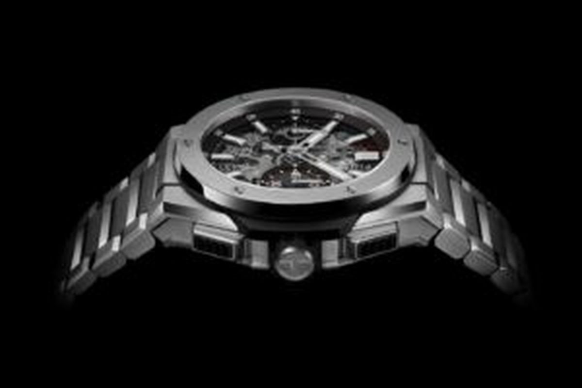 big-bang-integral-titanium-42-mm-451.NX_.1170.NX-main-view