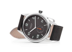 Nomos-736_2.jpg