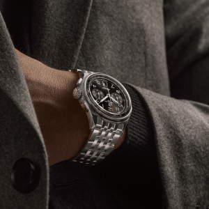 ab0145221b1a1-premier-b01-chronograph-42-on-wrist.png
