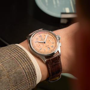 ab0145331k1p1-premier-b01-chronograph-42-on-wrist.png