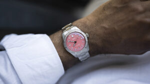 01 733 7771 4058-07 8 19 18_gallery_1920x1080px.jpg
Model Name: Divers Sixty-Five
