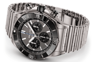 eb0136251m1e1-super-chronomat-b01-44-rolled-up