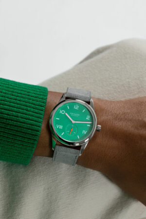 0726_Club_Campus_38_electric_green_wristshotstill_285_PR
