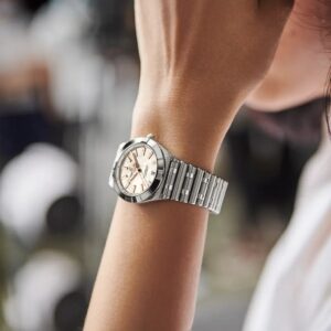 a77310101a4a1-on-wrist_fb97173a_thumbnail_1024