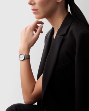 longines-elegant-collection-l4-312-4-11-2-bottom-detailed-view-1600x2000-52-1733405004