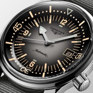 longines-legend-diver-l3-774-4-70-2-bottom-detailed-view-2000x2000-57-1733406540