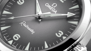 imgi_354_omega-seamaster-railmaster-co-axial-master-chronometer-38-mm-23510382006001-landscape-4-bade44