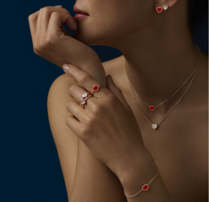 81A086-59801-lifestyle